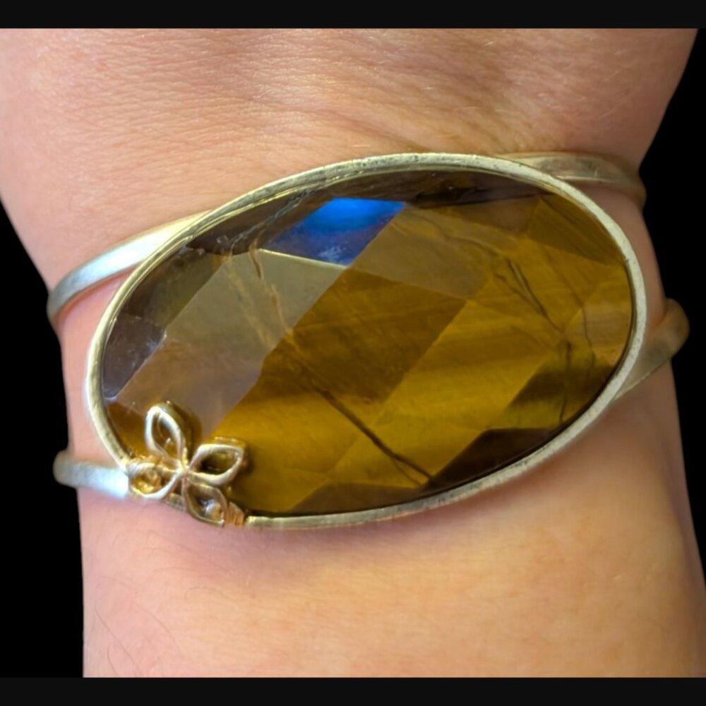 Fossil Gold Tone Large Cats Eye Stone W/ Inclusions Adjustable Size 6.5"
